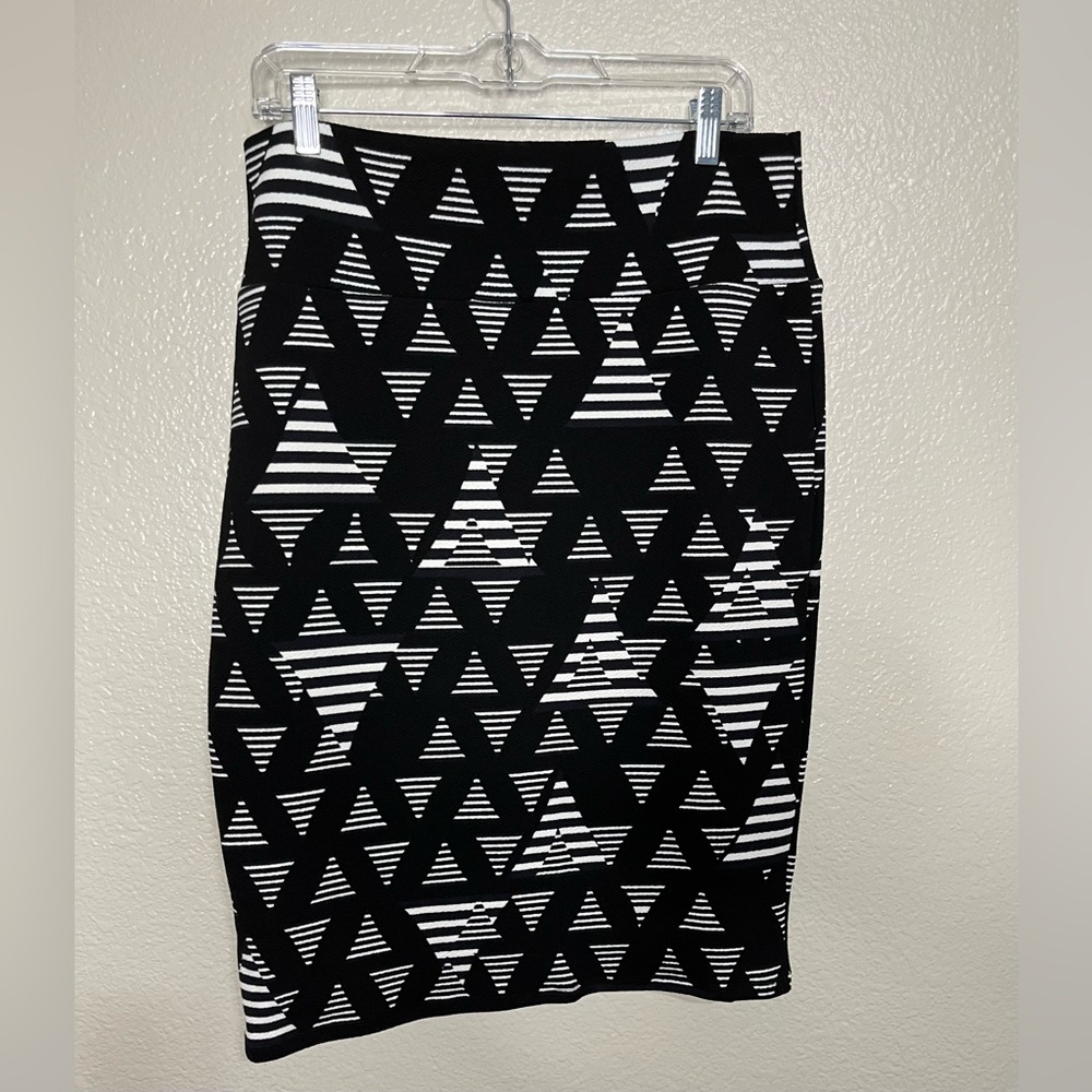 Lularoe black and white skirt